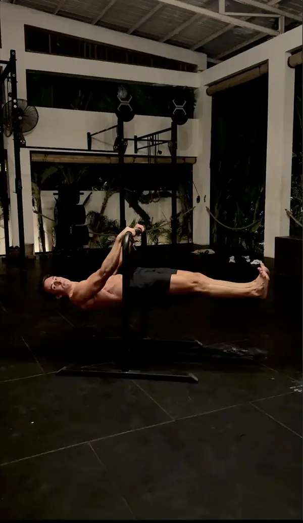 Calisthenics coaching moment 3
